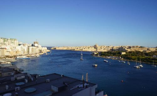 the londoner hotel sliema