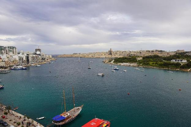 the londoner hotel sliema