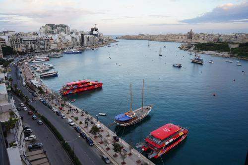 the londoner hotel sliema