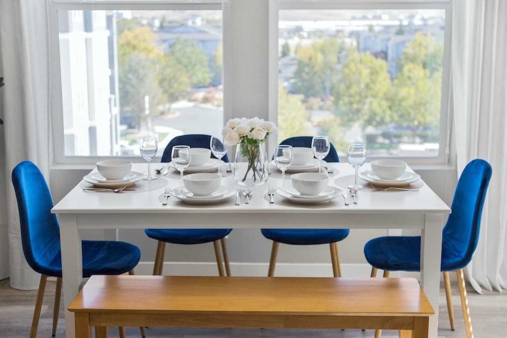 designer apt with jacuzzi pool mountain views