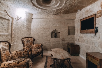 sora cave hotel