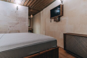 sora cave hotel