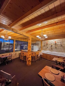 sora cave hotel