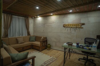 sora cave hotel