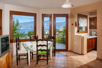 villa karmelina flat