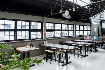 premier hostel chiang mai