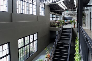 premier hostel chiang mai