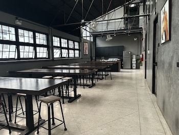 premier hostel chiang mai