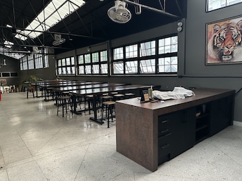 premier hostel chiang mai