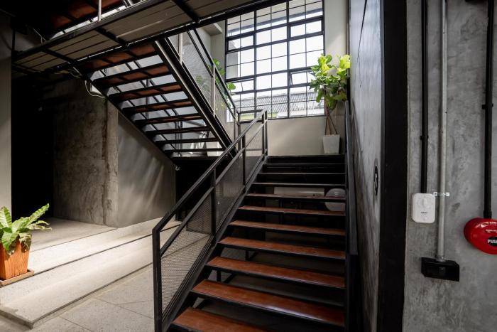 premier hostel chiang mai