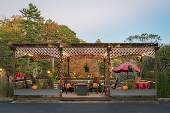 azalea garden inn