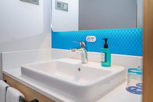 holiday inn express shanghai pudong airport an ihg hotel