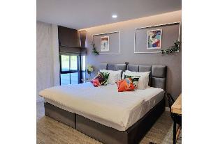 capital o 75422 million pillows