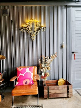 capital o 75422 million pillows