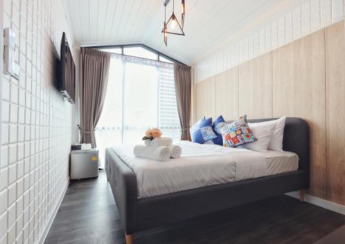 Capital O 75422 Million Pillows,133/8, Rong Ruen Kham 3,2 star