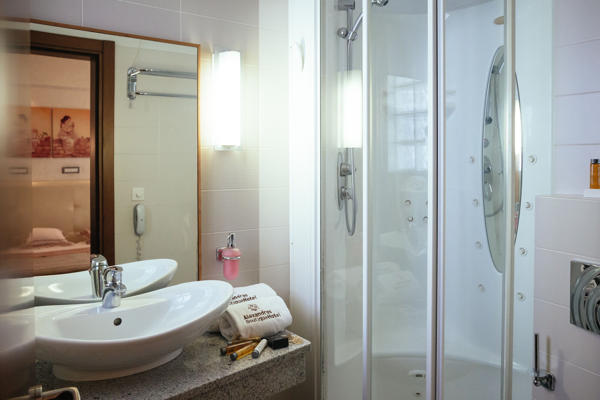 alexandros boutique hotel