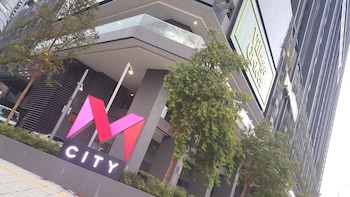 mcity infinity pool klcc