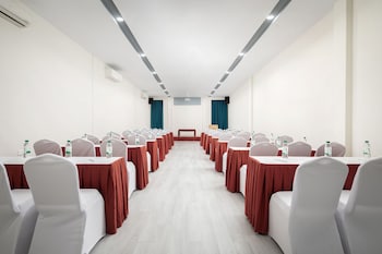 joli hotel