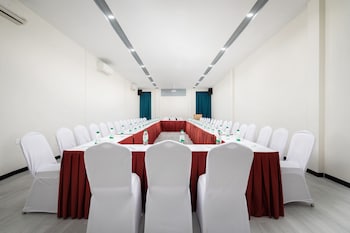 joli hotel