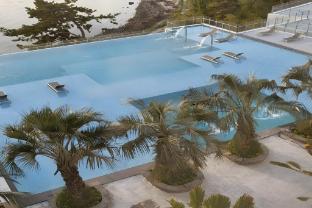 calacatta hotel and resort