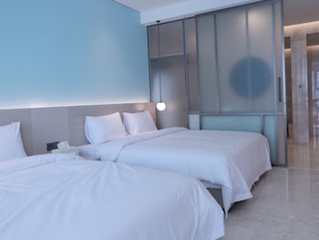 calacatta hotel and resort