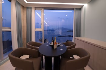 calacatta hotel and resort