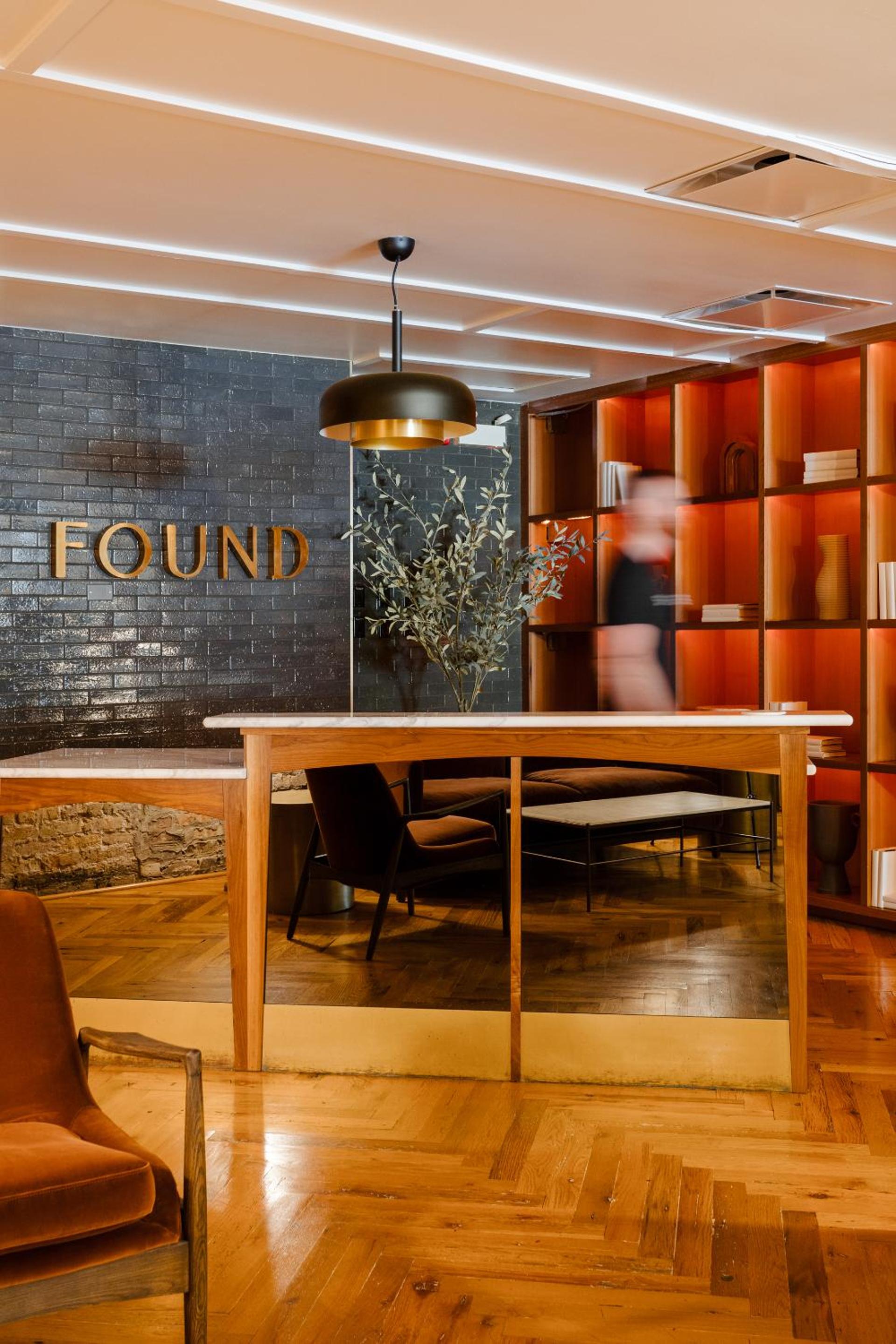 found hotel chicago river north