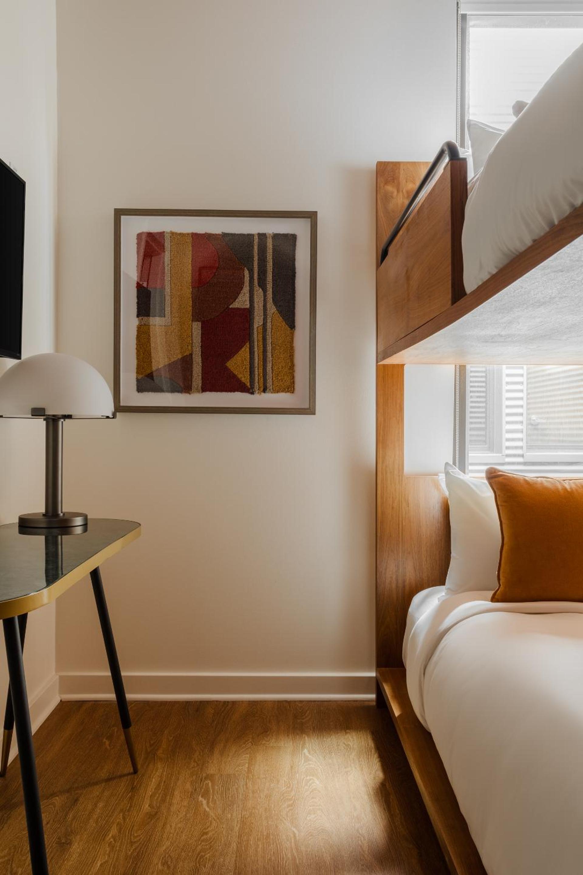 found hotel chicago river north