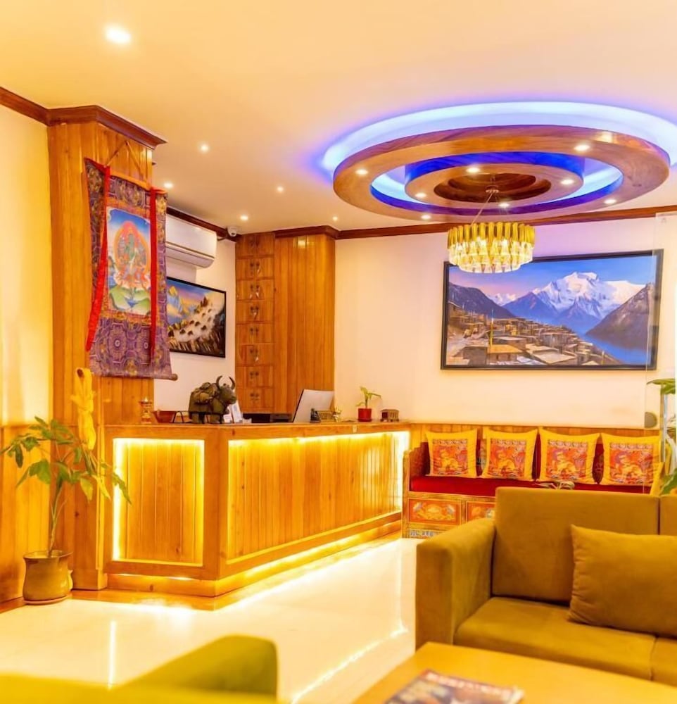 hotel yakroo manang
