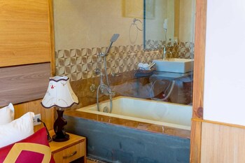 hotel yakroo manang