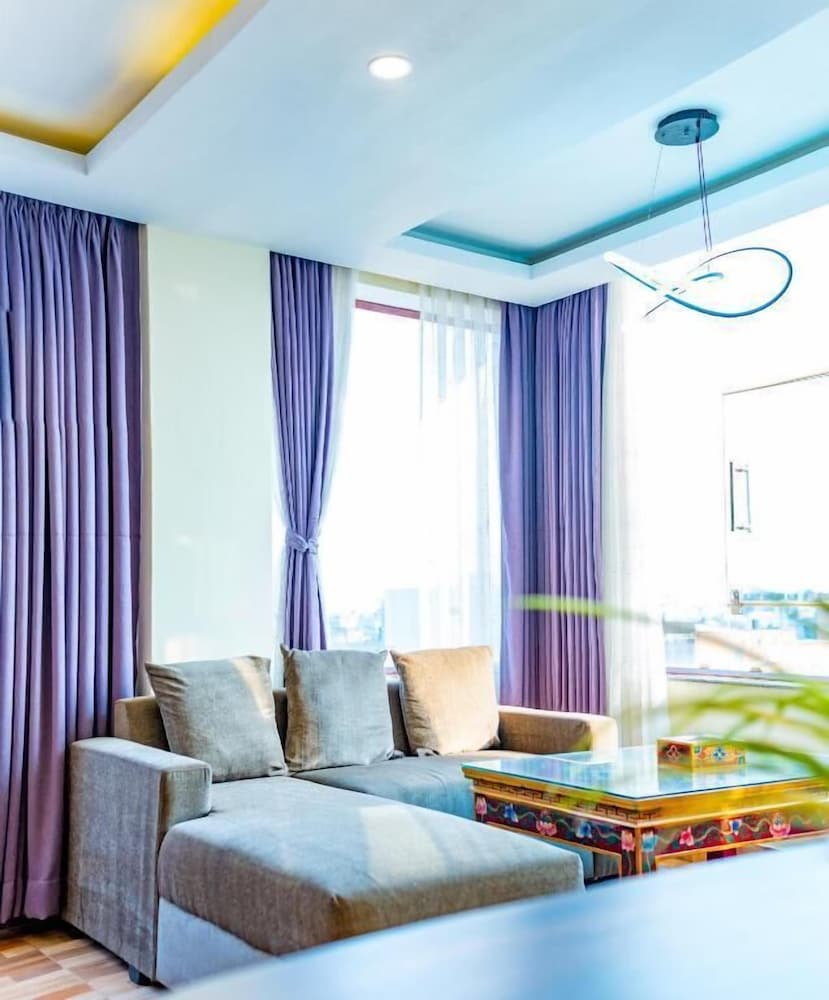hotel yakroo manang