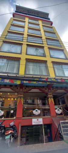hotel yakroo manang