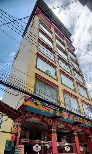 hotel yakroo manang