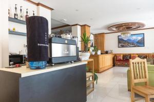 hotel yakroo manang