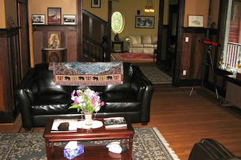 sasquatch crossing eco lodge bandb