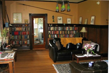 sasquatch crossing eco lodge bandb