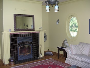 sasquatch crossing eco lodge bandb