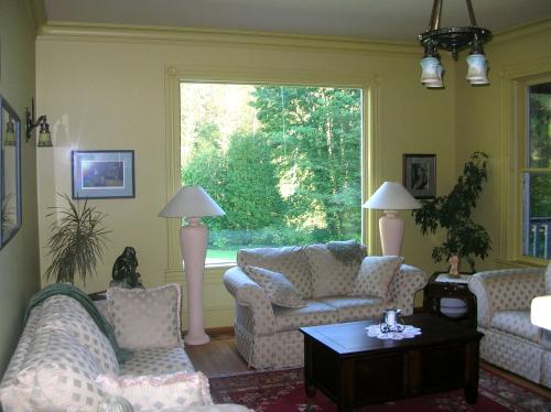 sasquatch crossing eco lodge bandb