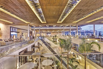 royalton riviera cancun an autograph collection all inclusive resort and casino