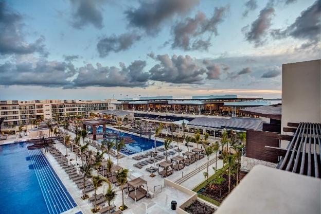 royalton riviera cancun an autograph collection all inclusive resort and casino