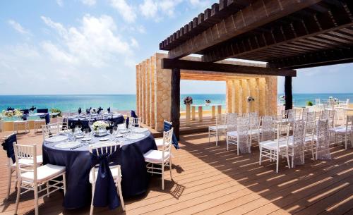 royalton riviera cancun an autograph collection all inclusive resort and casino
