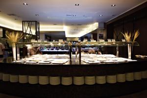 royalton riviera cancun an autograph collection all inclusive resort and casino