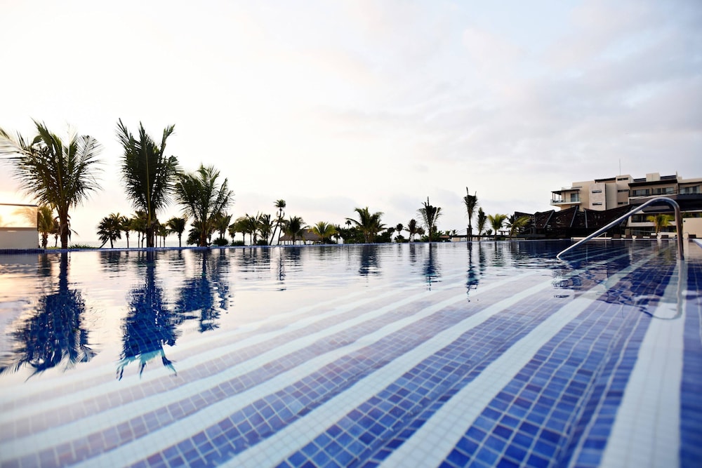 royalton riviera cancun an autograph collection all inclusive resort and casino