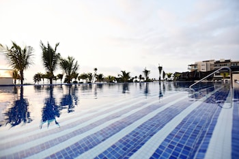 royalton riviera cancun an autograph collection all inclusive resort and casino