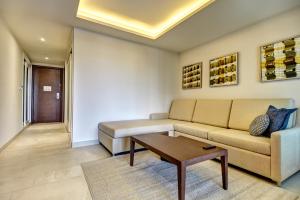 royalton riviera cancun an autograph collection all inclusive resort and casino