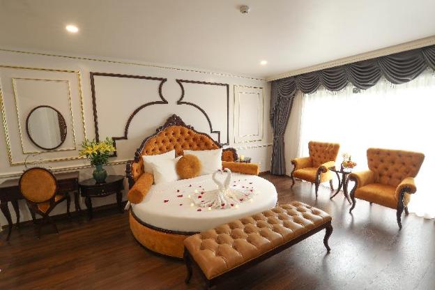 royal van phu hotel