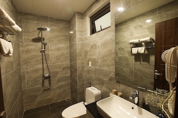 royal van phu hotel