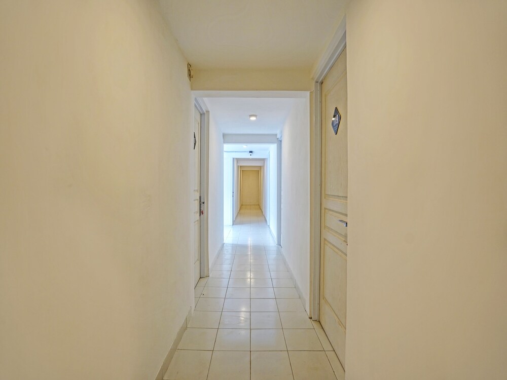 super oyo 91618 hotel nawangwulan