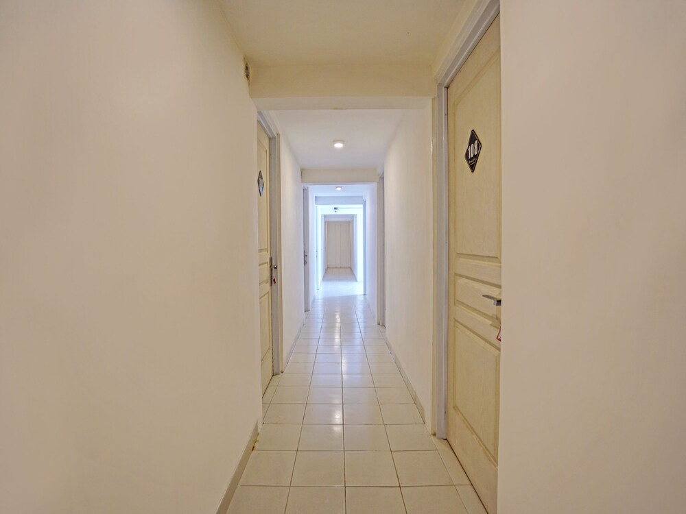 super oyo 91618 hotel nawangwulan