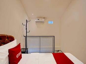 super oyo 91618 hotel nawangwulan